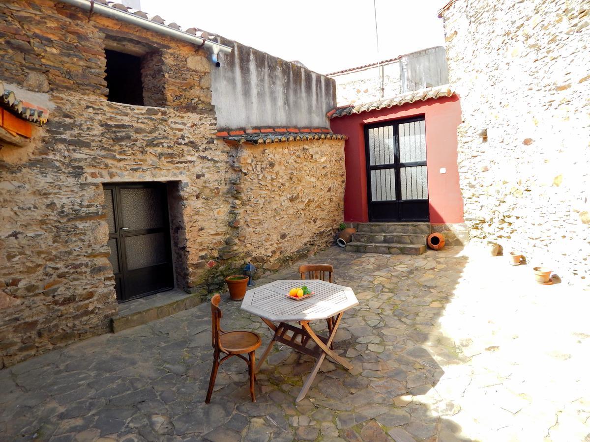 Casa Rural La Perra Gorda Zorita  Exterior foto